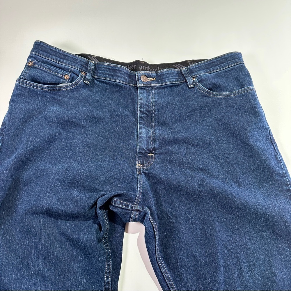 Wrangler Authentics men’s straight leg stretch denim everyday jeans 40x30 - Picture 3 of 9